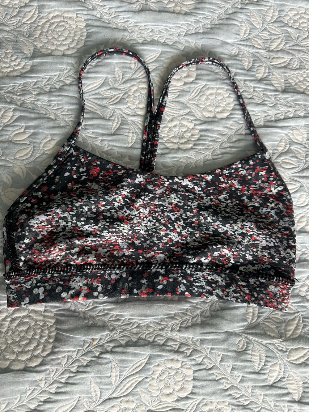lululemon athletica flow y bra Nulu size 4